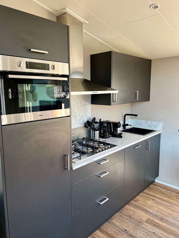 Volledig ingerichte keuken